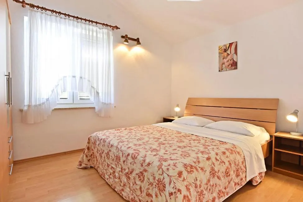 Apartments Vesna 343 Porec Croatia