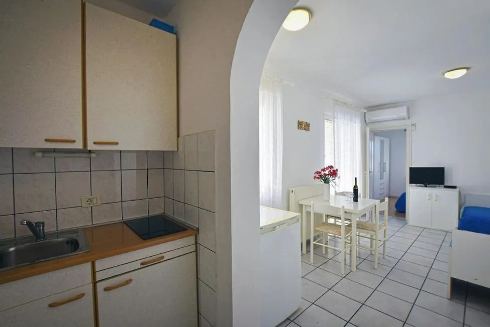 Apartments Vesna 343 Porec