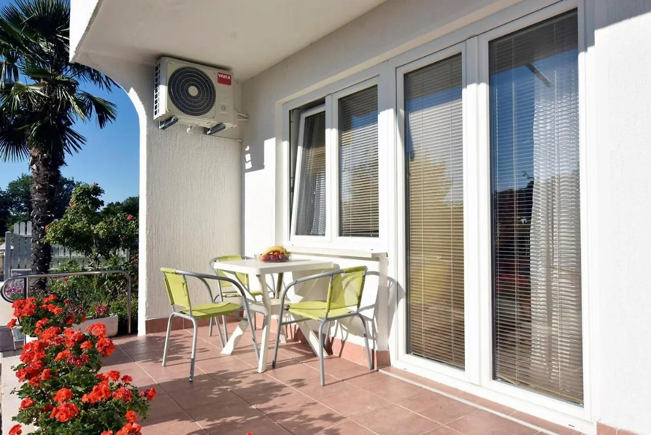 Apartments Vesna 343 Porec